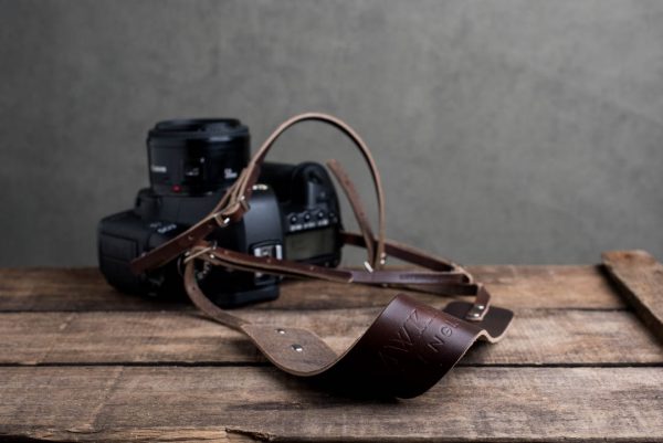 Hawkesmill-Borough-Brown-Leather-Camera-Strap-Canon-5D-Mark2-3