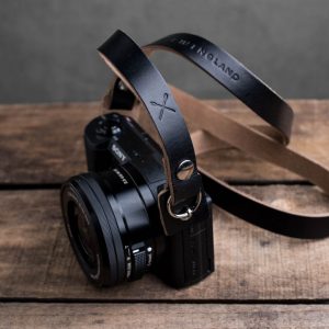 Hawkesmill-Kensington-Leather-Camera-Strap-Black-Rivet-Sony-5