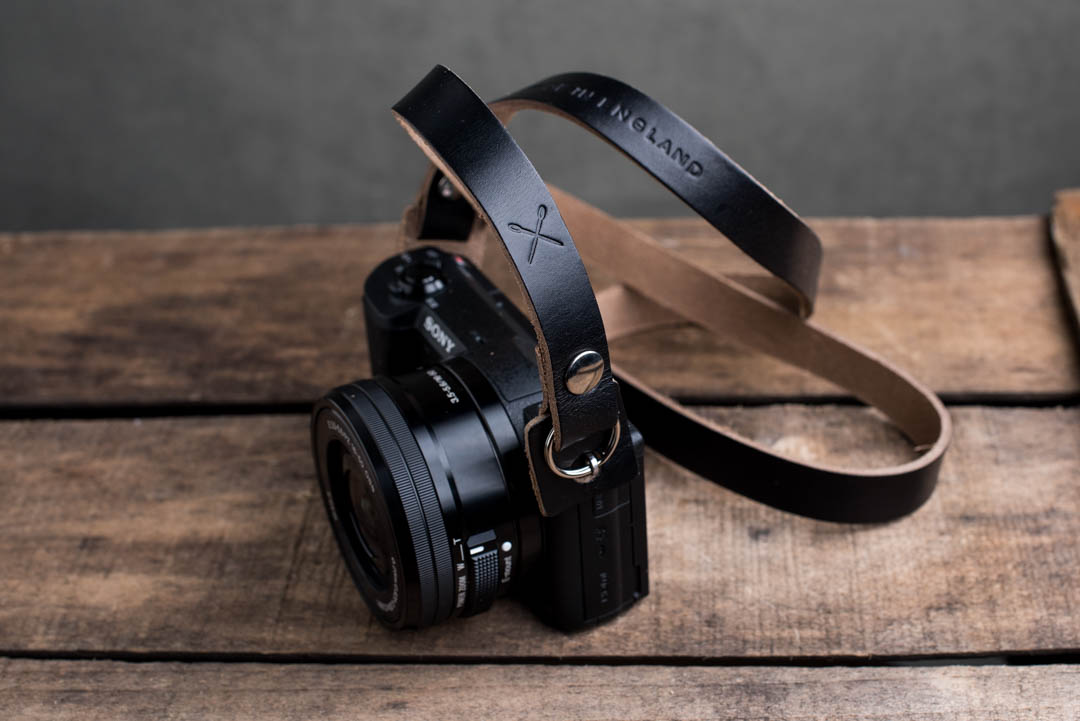 Hawkesmill-Kensington-Leather-Camera-Strap-Black-Rivet-Sony-5
