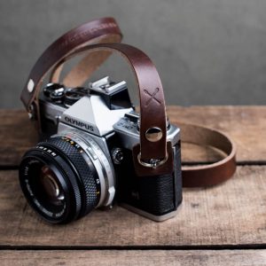 Hawkesmill-Kensington-Leather-Camera-Strap-Brown-Rivet-Olympus-5