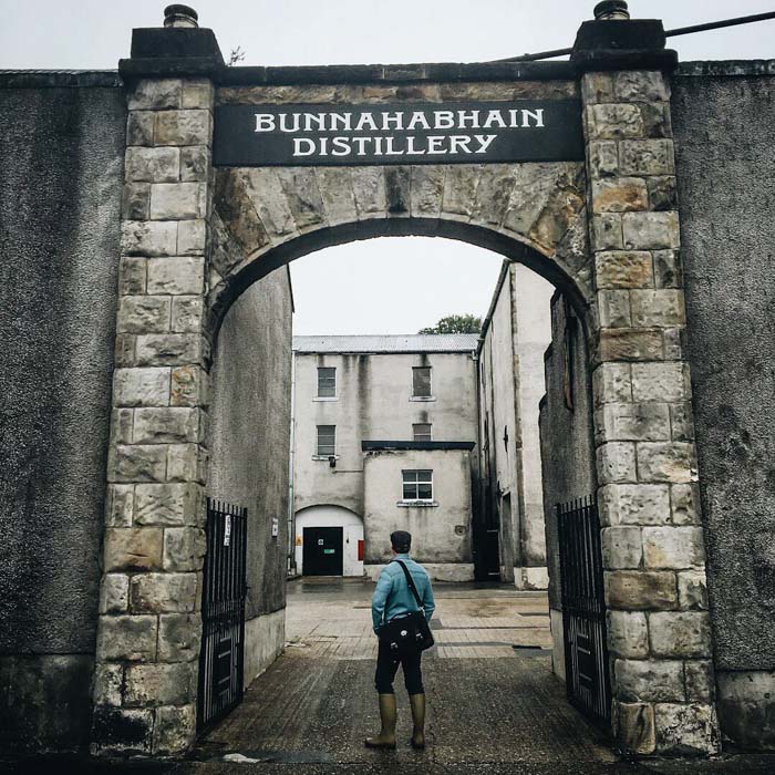 Bunnahabhain-Islay-Scotland-Hawkesmill-Bond-Street-Camera-Messenger-Bag