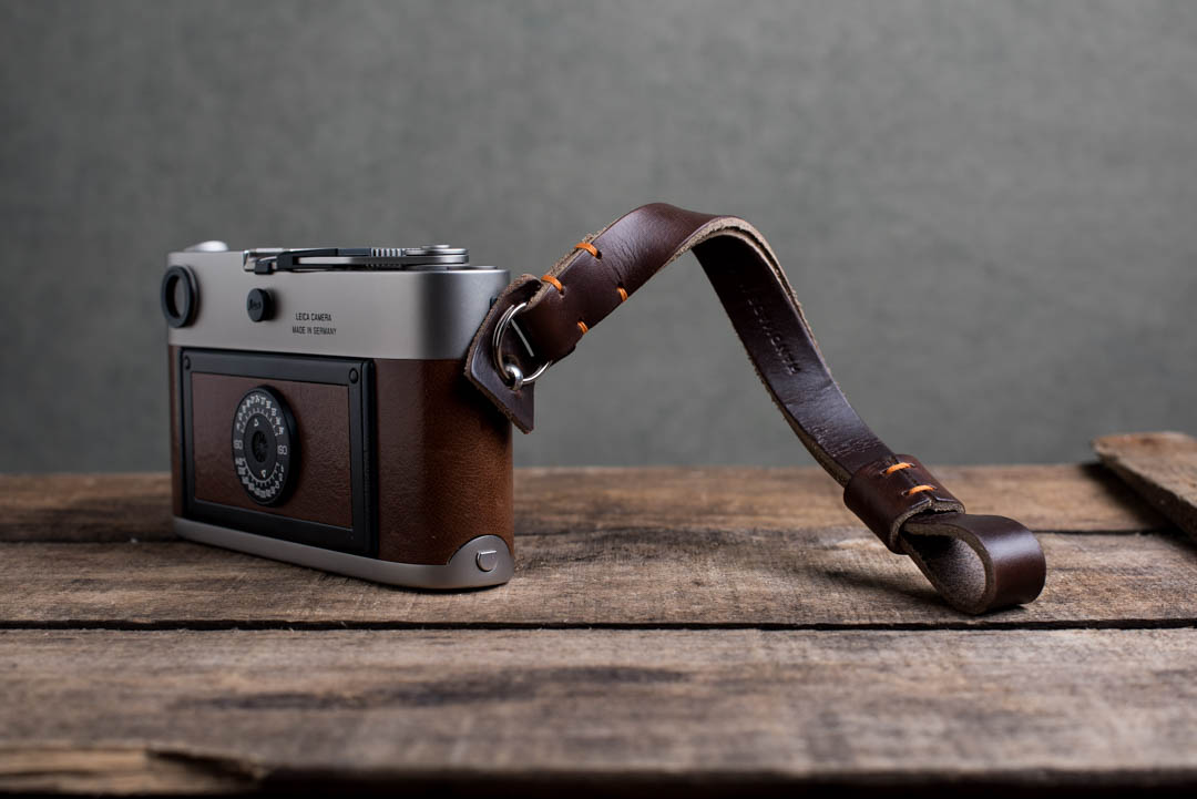 Onwijs Oxford Leather Camera Wrist Strap | Brown | Leica, Nikon, Fujifilm IC-94