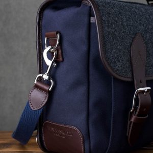 Hawkesmill-Monmouth-Street-Camera-Messenger-Backpack-Gusset