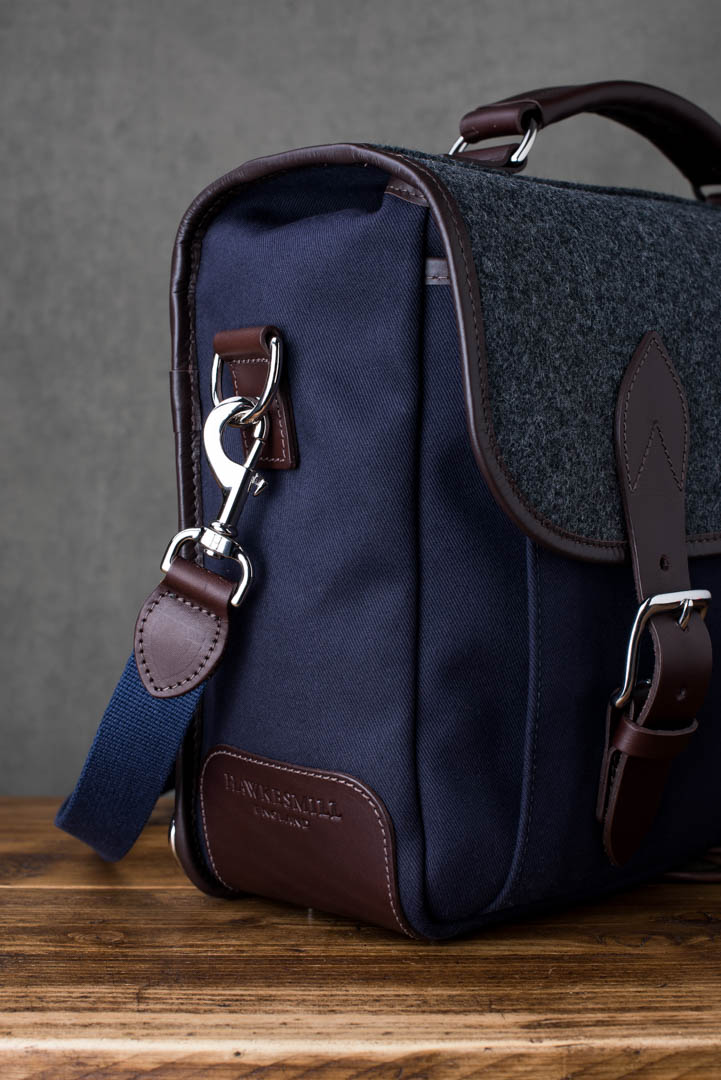 Hawkesmill-Monmouth-Street-Camera-Messenger-Backpack-Gusset