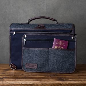 Hawkesmill-Monmouth-Street-Camera-Messenger-Backpack-Rear-Sleeve