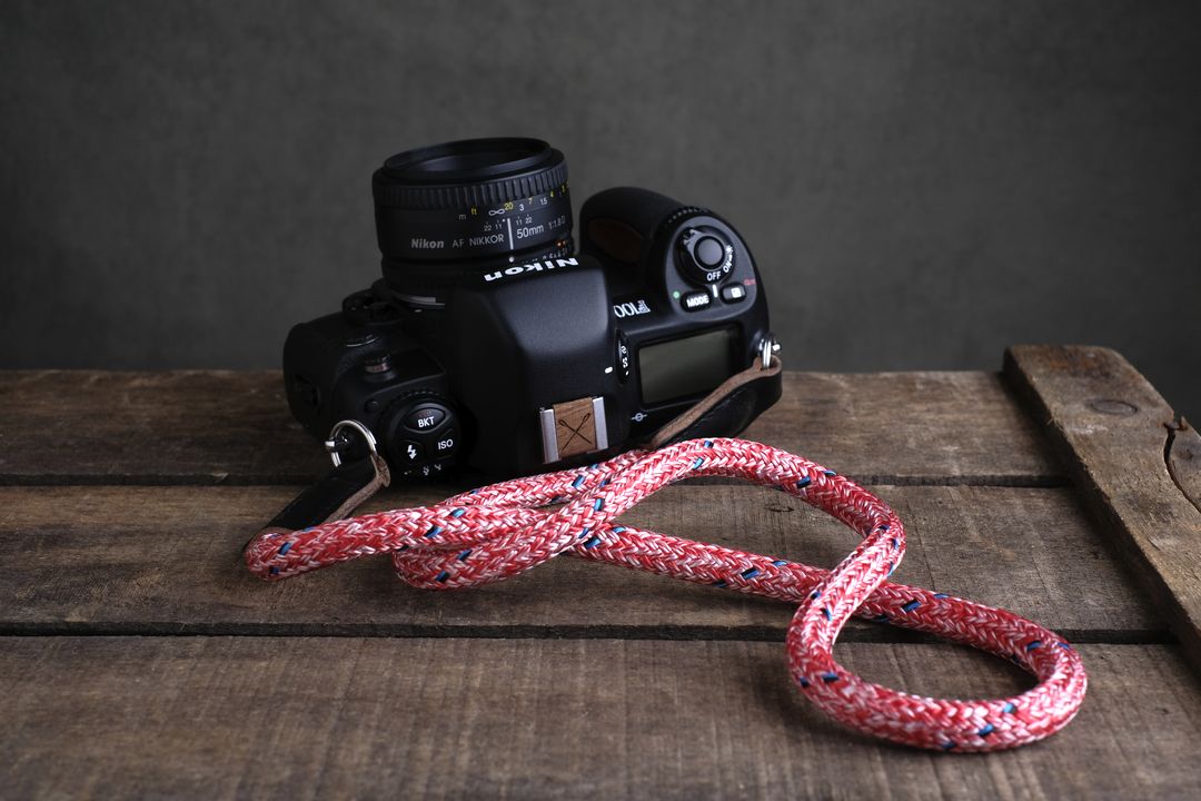 hawkesmill-rope-camera-strap-red-nikonf100